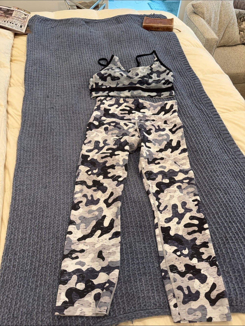 Lorna Jane Gray Black White Camo Leggings